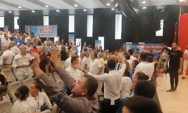 CHP Karabağlar kongresinde liste gerginliği